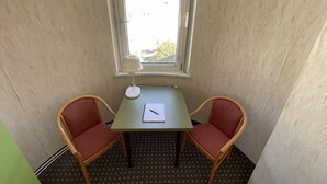 Chambre Double ou avec lits jumeaux | Bureau, Wi-Fi gratuit, draps fournis