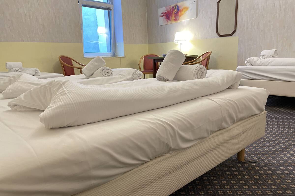 Basic Quadruple Room | Desk, WiFi (free), bed sheets