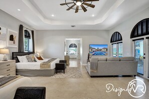 House | 8 bedrooms, iron/ironing board, free WiFi, bed sheets - 8-BR with Pool & Mini-golf & Soccer (Davie)