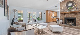 Ranch with pool/Lake fishing kayak Paddleboard Soccer Motocross 30 min to Disney