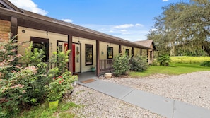 Exterior - Ranch with pool/Lake fishing kayak Paddleboard Soccer Motocross 30 min to Disney (Clermont)