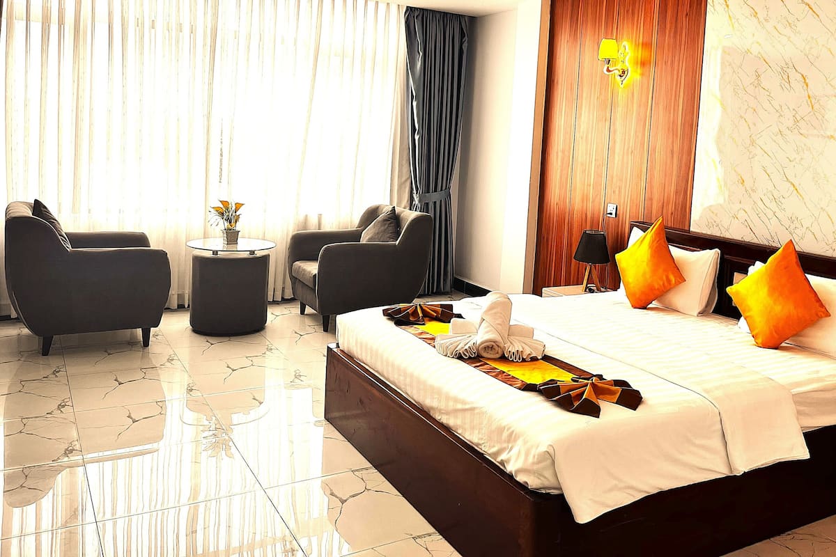 1 bedroom, hypo-allergenic bedding, pillow-top beds, minibar