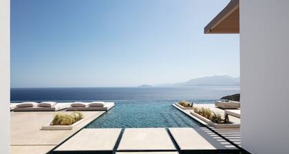 Pure C - Design Villa,Fully staffed & Sea Views by etouri