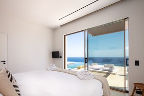 6 chambres, fer et planche à repasser, lit parapluie, Wi-Fi gratuit