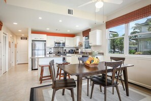 Fridge, microwave, dishwasher, coffee/tea maker - Aloha Condos, Na Hale O Keauhou, Townhome E-2, Ocean View, AC (Kailua Kona)