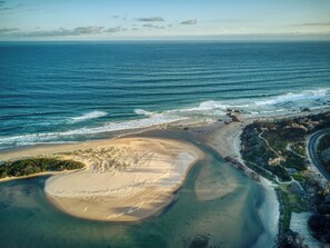 Beach - Mallacoota Hotel Motel (Mallacoota)