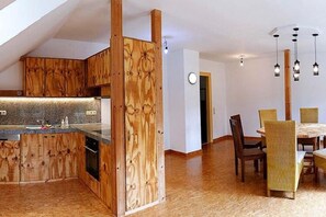 Kühlschrank, Ofen, Herdplatte, Geschirrspüler