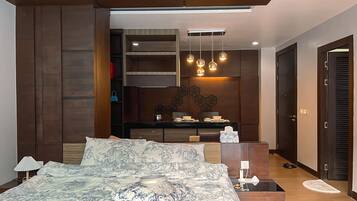 1 bedroom, desk, free WiFi, bed sheets