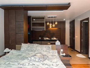 1 bedroom, desk, free WiFi, bed sheets