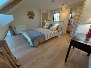 2 bedrooms, desk, free WiFi, bed sheets - Charming gîte with private pond and fishing, garden, BBQ, fibre, 2 bedrooms - Alexain (Alexain)