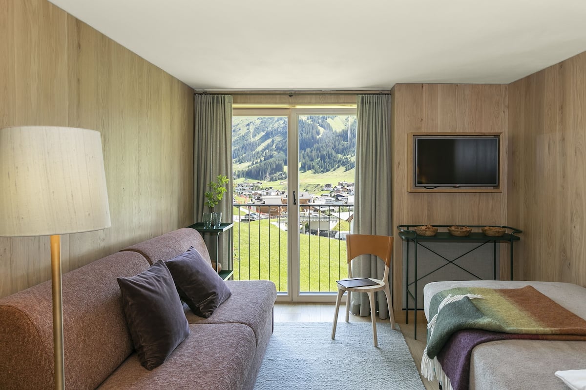 Panoramic Single Room | 1 bedroom, hypo-allergenic bedding, in-room safe, free WiFi