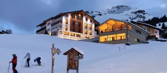 Hotel Sunora - Ski In Ski Out - Formerly Hotel Schranz