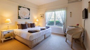 5 Schlafzimmer, Bügeleisen/Bügelbrett, kostenloses WLAN