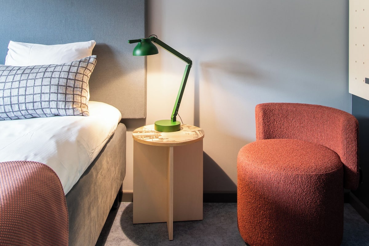 Wifi gratis y ropa de cama
