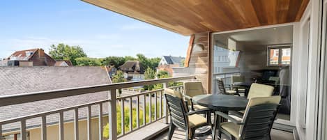 تناول الطعام بالخارج