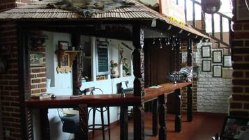 Buffet breakfast on weekends (RON 45 per person)