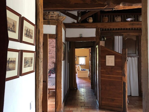 4 bedrooms, free WiFi