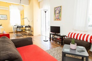 Apartment | Living area - Bright apt w lovely view in Lycabettus (Athens)