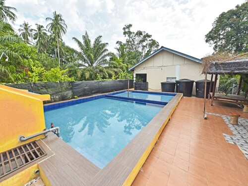 OYO 90566 Homestay Tg Gemok