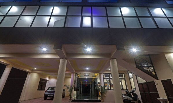 Exterior - Hotel Albie Stay Inn (Chandigarh)
