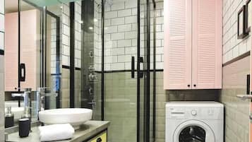 Quarto luxo, 1 quarto, para fumantes, vista para o rio | Banheiro