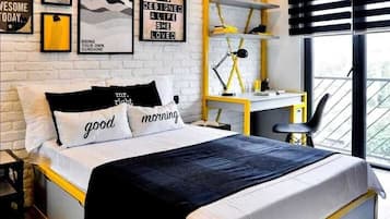 Quarto solteiro elite | Cortinas blackout, ferros/tábuas de passar roupa, Wi-Fi de cortesia