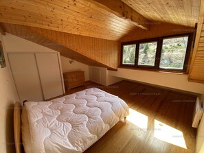 4 bedrooms - Duplex 4-bedroom apartment, 250m from slopes, parking, sleeps 10 - Les Angles (Les Angles)