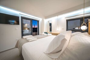 4 bedrooms, in-room safe, desk, iron/ironing board