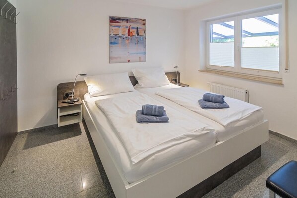 3 bedrooms, Internet