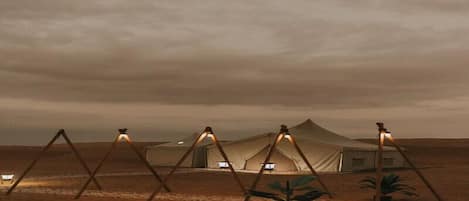 Royal Tent | Extra bedden, gratis wifi