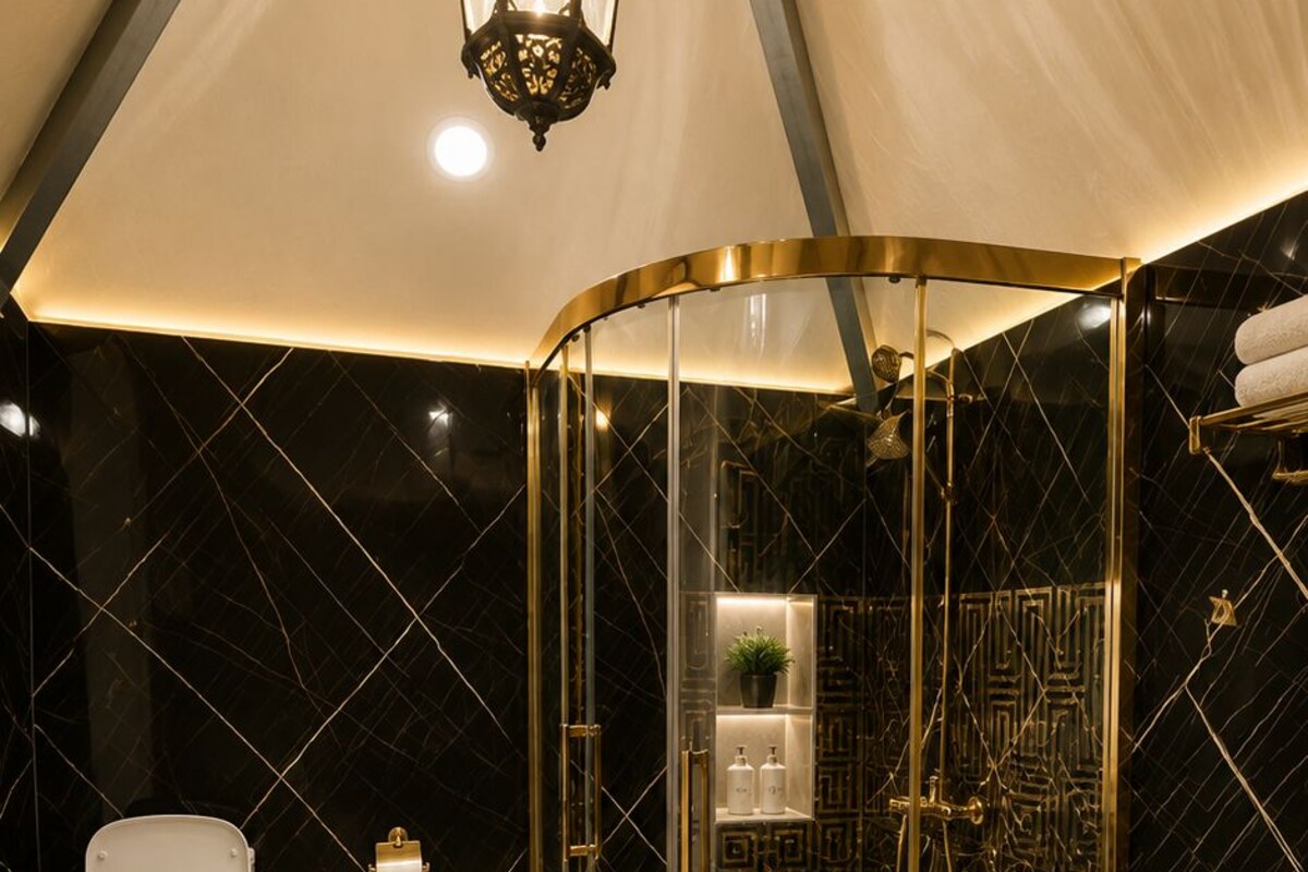 Royal Luxury Tent | Bathroom | Eco-friendly toiletries, bathrobes, bidet, towels