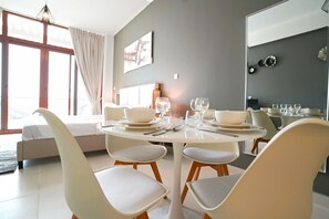 Studio Design | Restauration dans la chambre