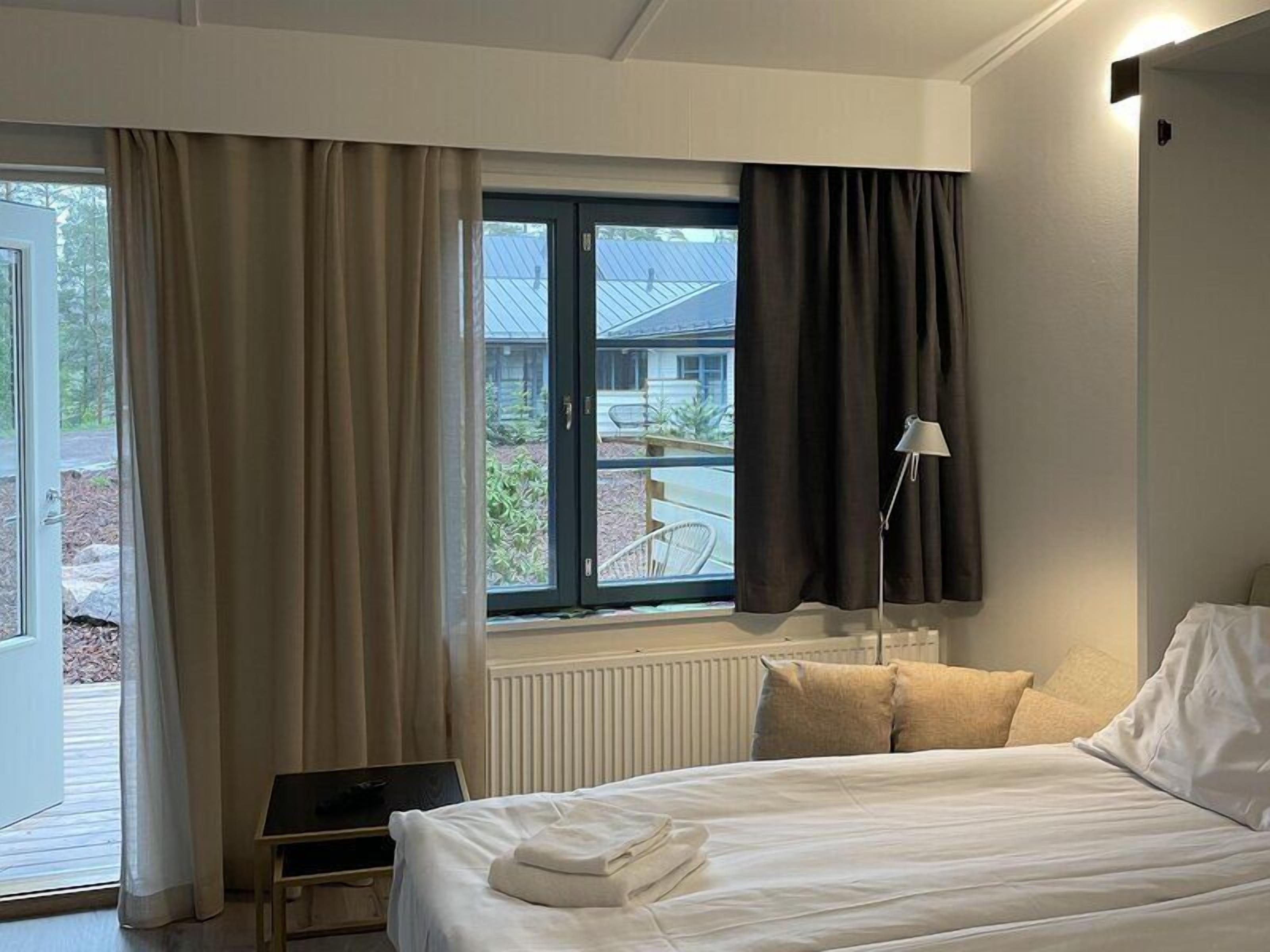 Standard Double or Twin Room | Premium bedding, memory foam beds, laptop workspace, travel crib