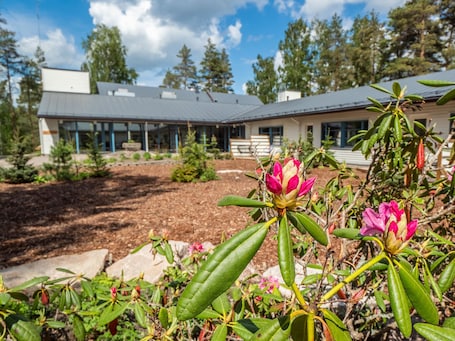 Detalle exterior. Polku Hotelli