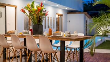 Outdoor dining