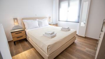 City Apartment | 2 bedrooms, desk, laptop workspace, blackout drapes