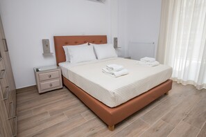 Panoramic Apartment | 2 bedrooms, desk, laptop workspace, blackout curtains - Raise Kifisias Serviced Apartments (Athens)