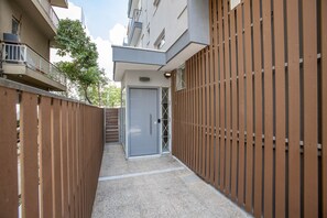 Entrée de l’hébergement