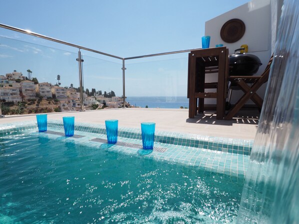 Opvarmet pool