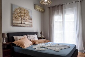 Apartment | 1 bedroom, iron/ironing board, free WiFi - Charming Apartment in heart of Athens (Zografos)