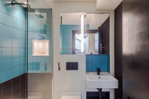 Unclassified image, 4 of 10, button