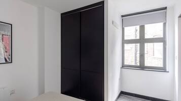 2 slaapkamers, een strijkplank/strijkijzer, wifi, beddengoed