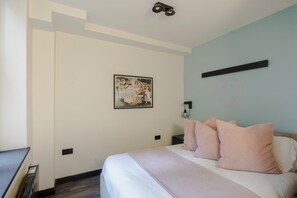 2 chambres, fer et planche à repasser, Wi-Fi, draps fournis