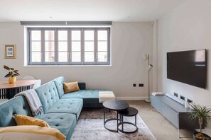 Unclassified image, 3 of 13, button