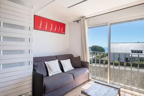 TV - 200 m from the beach, lovely flat for 4 people (Saint-Gildas-de-Rhuys)