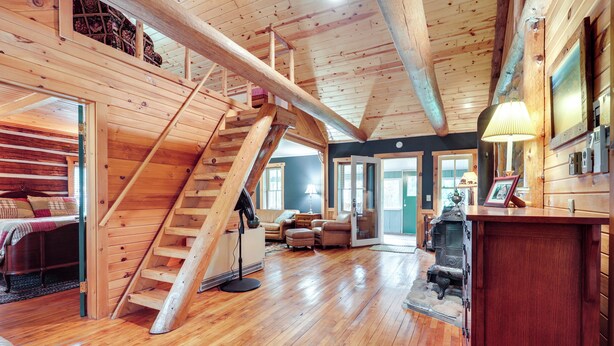 Interior - Dog-Friendly Park Falls Cottage w/ 5 Acres & Lake (Park Falls)