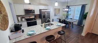 Victoria's Secret Cottage (Downtown Thomasville) New Contrusction