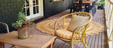 屋外ダイニングエリア