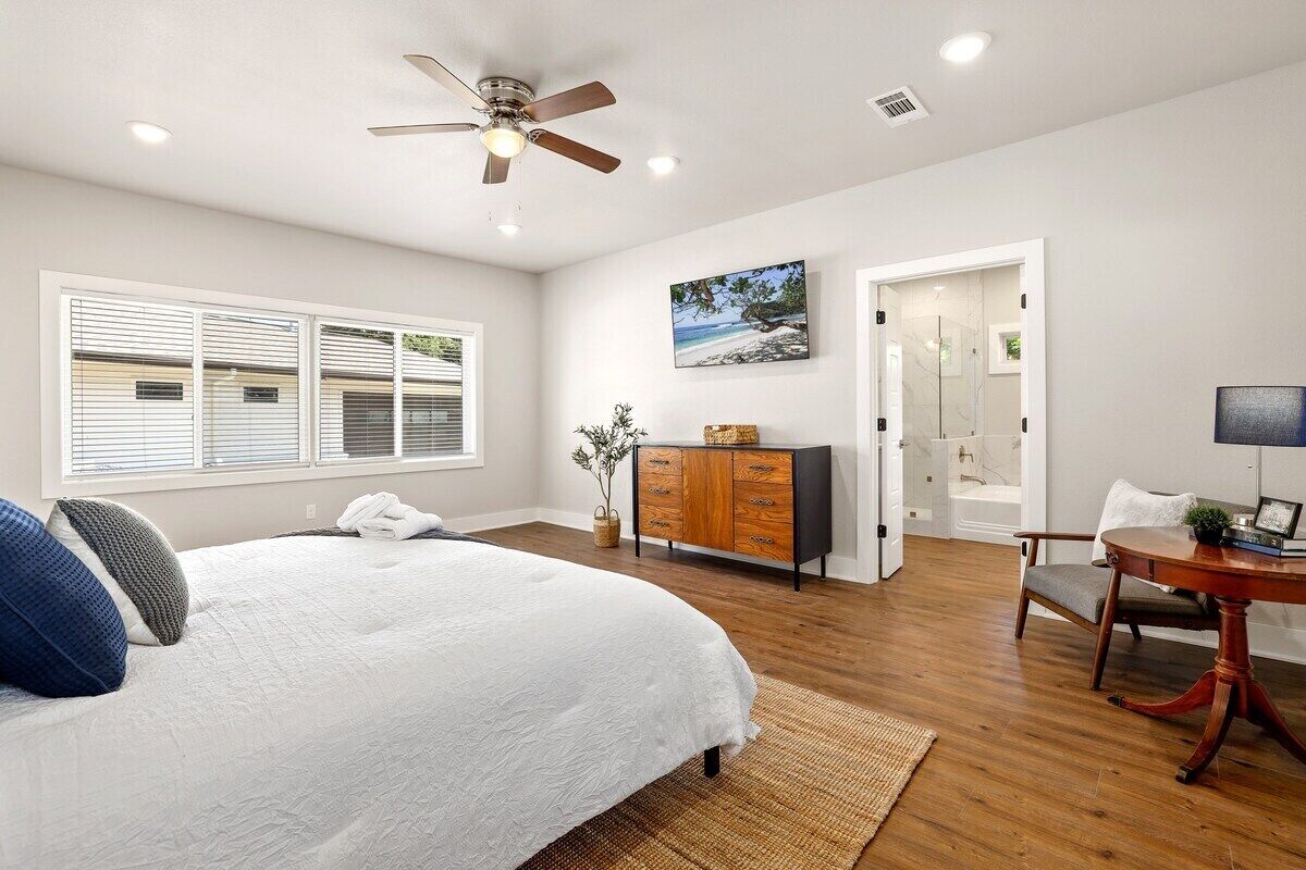 4 bedrooms, iron/ironing board, travel cot, WiFi