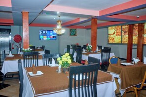 Restaurant - Elanacha Hotel (Arusha)